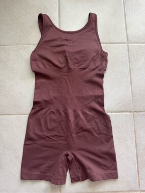 Amazon Seamless Shaping Bodysuit Sz Small